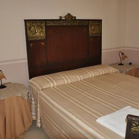호텔 Casa Mia 3*
